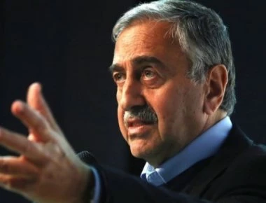 Καθαρός εκβιασμός από τον «μετριοπαθή» Μ.Ακιντζί: «Ή θα μοιράσουμε τα κοιτάσματα ή θα αναλάβει δράση η Τουρκία»